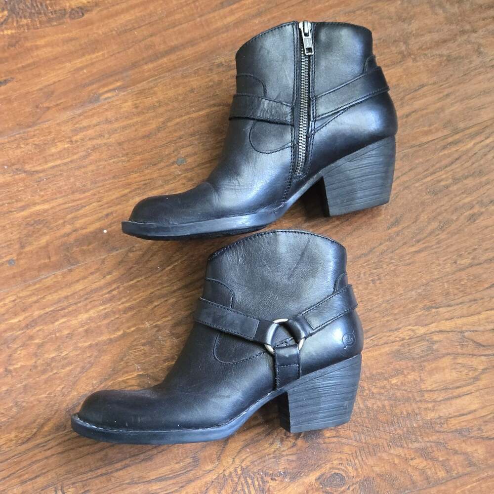 Born Carmel Harness Leather Sz 7 Black Ankle Boots harness strap